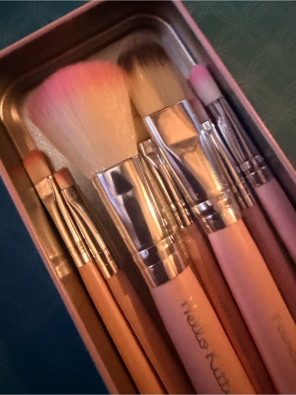 Hello Kitty Mini Makeup Brushes - Picture 2 of 2